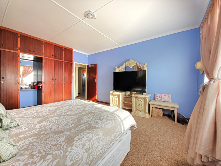 3 Bedroom Property for Sale in Hawston Western Cape